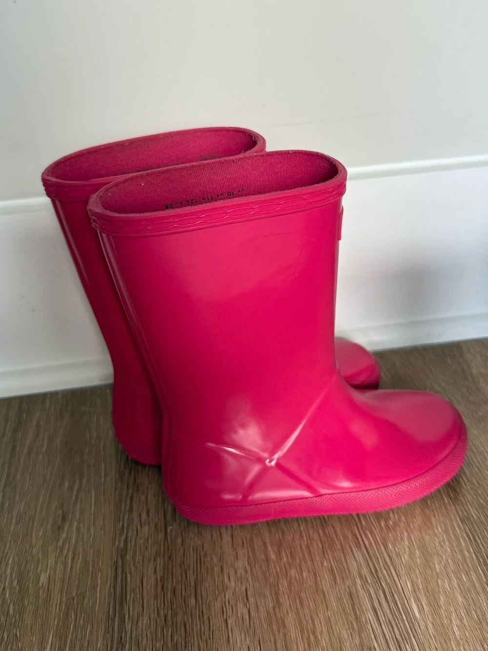 Hunter Kids’ First Gloss Rain Boots Bright Pink kids size UK 10/US GIRL 12